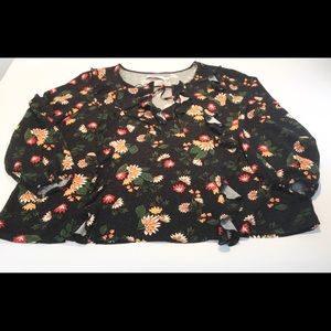 NWT JustFab Top 3x ruffled front